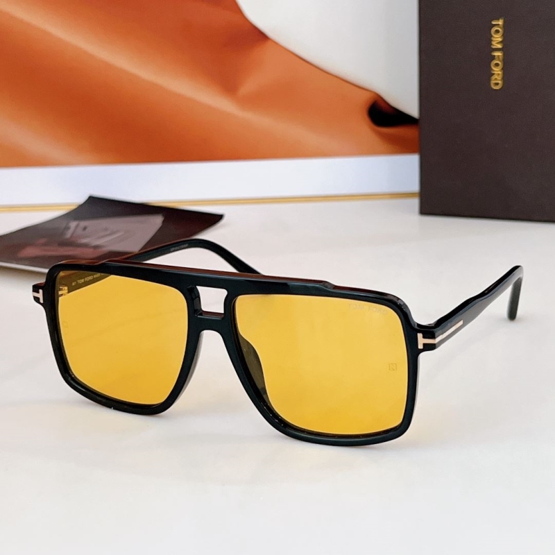 TOM FORD